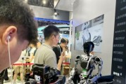 「打卡王」诞生！WAIC 2025 商汤展区人头攒动，机器人互动、AI 体验引爆参观热潮