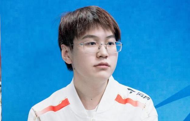 EDG队伍中的胖子选手真名是什么？