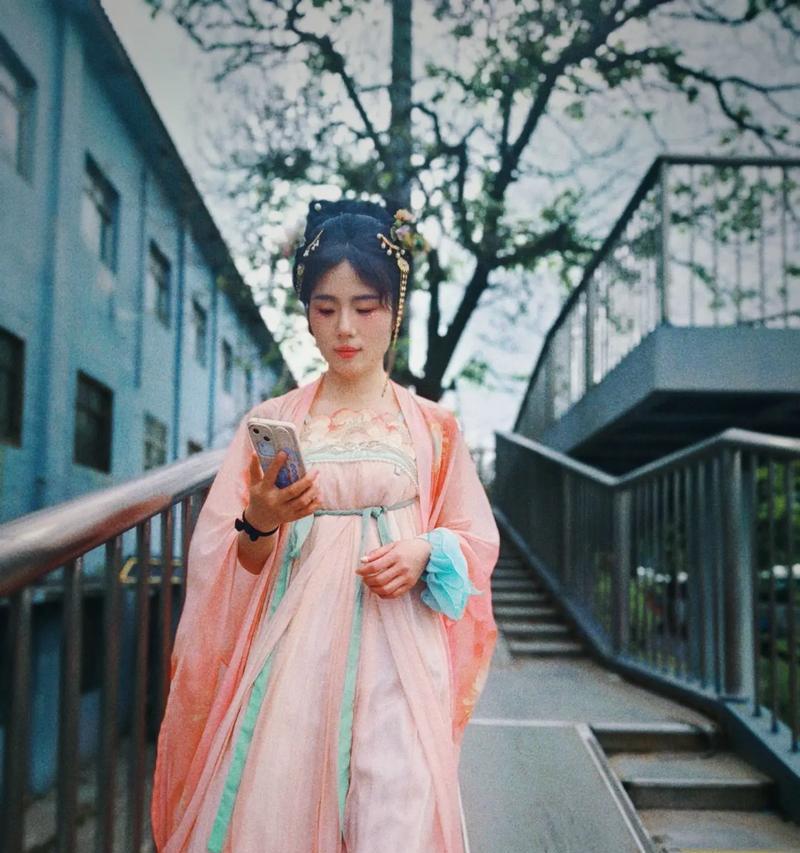神都夜行录灵凰强度分析（揭秘灵凰在神都夜行录中的绝对优势）